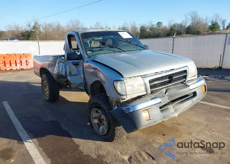 2000 Toyota Tacoma из США, поврежденный, VIN 5TEPM62N8YZ686492